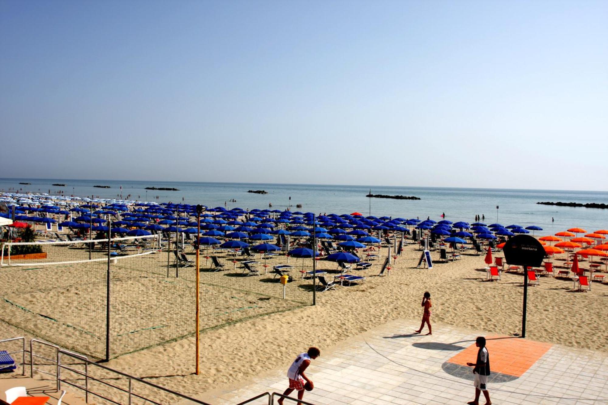 La Perla B&B Hotel Roseto Degli Abruzzi Exteriör bild