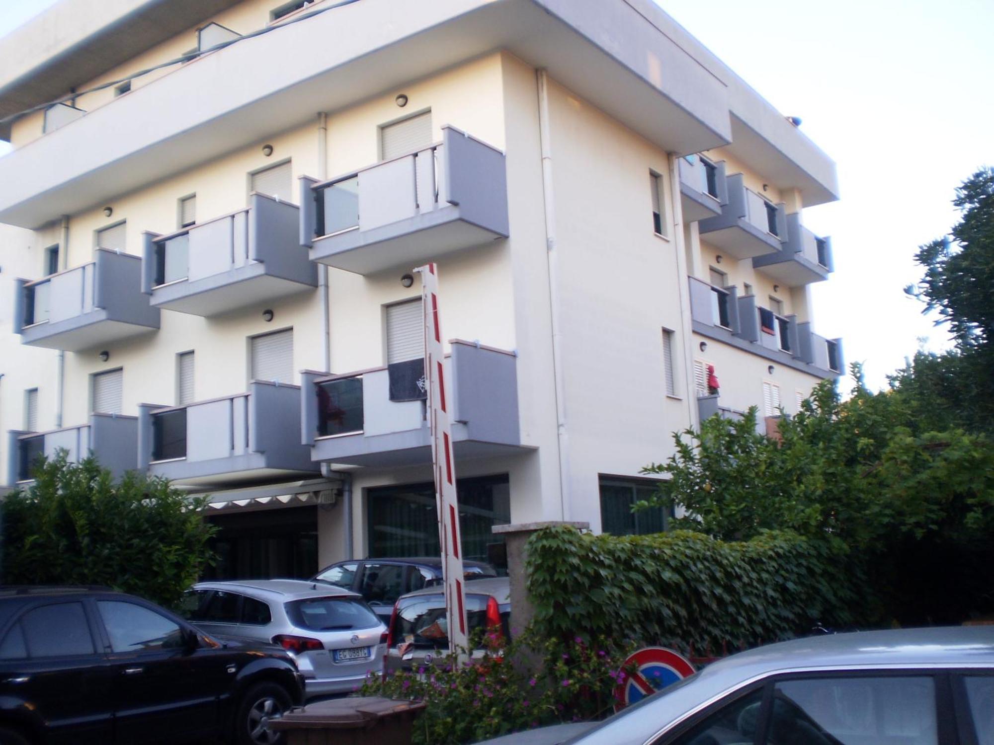 La Perla B&B Hotel Roseto Degli Abruzzi Exteriör bild
