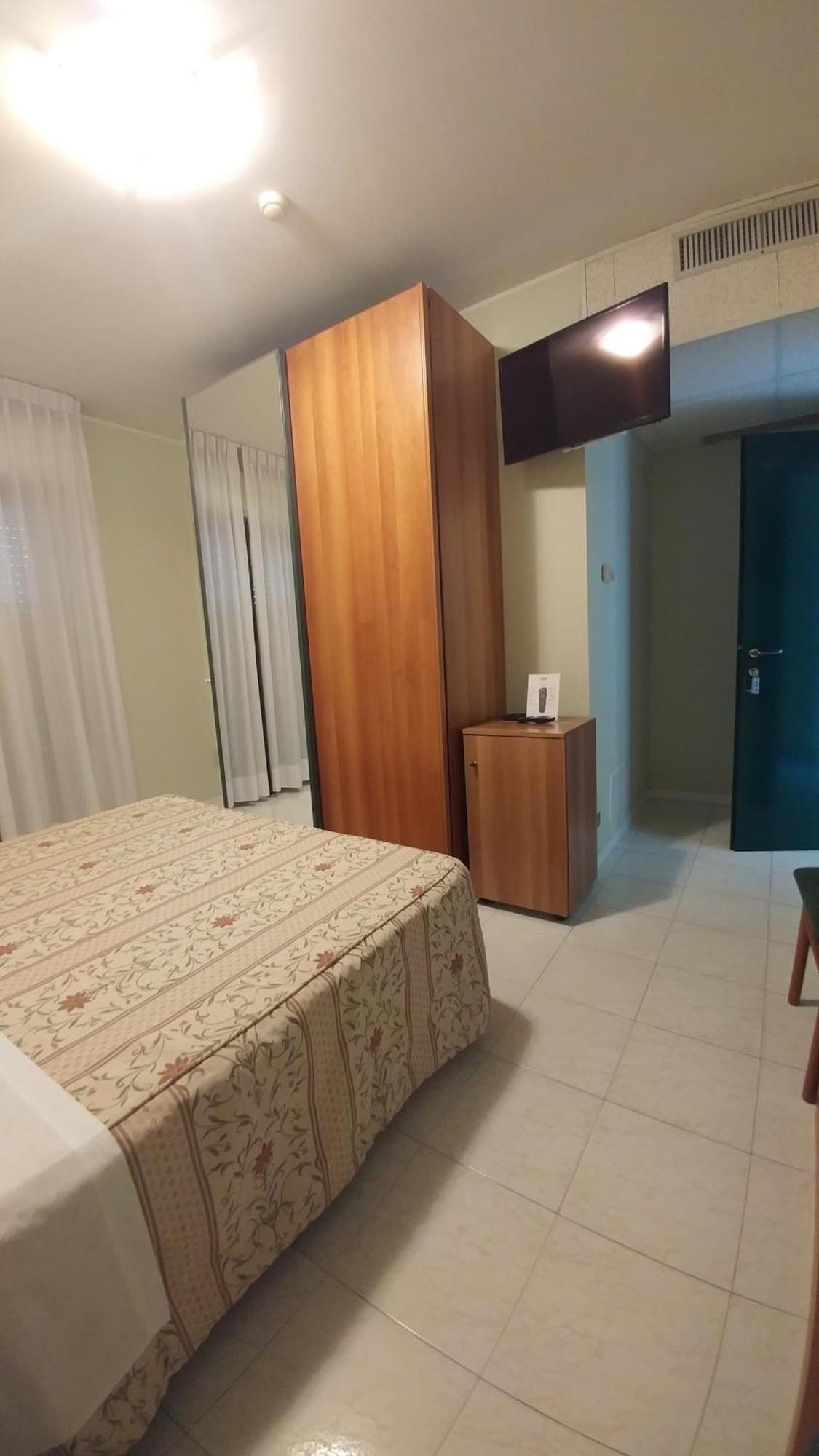 La Perla B&B Hotel Roseto Degli Abruzzi Exteriör bild