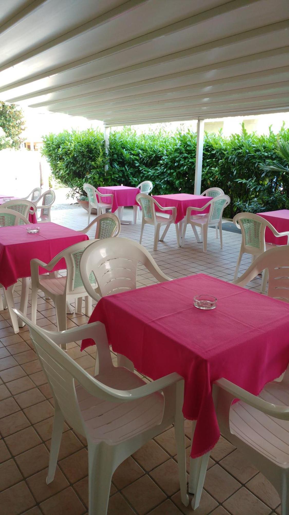 La Perla B&B Hotel Roseto Degli Abruzzi Exteriör bild