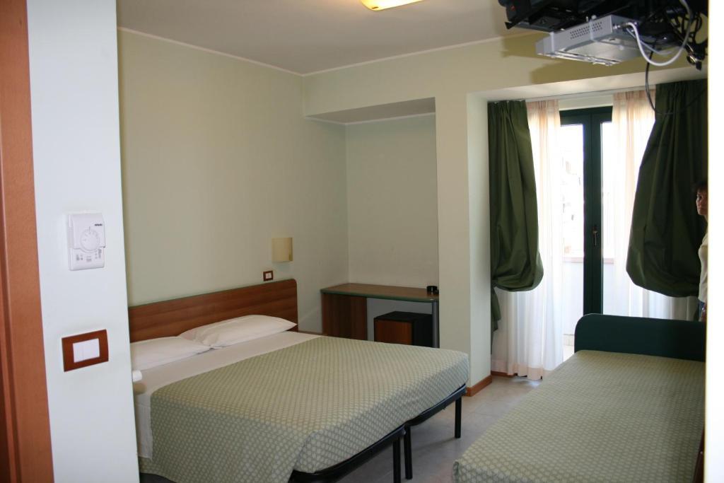 La Perla B&B Hotel Roseto Degli Abruzzi Rum bild